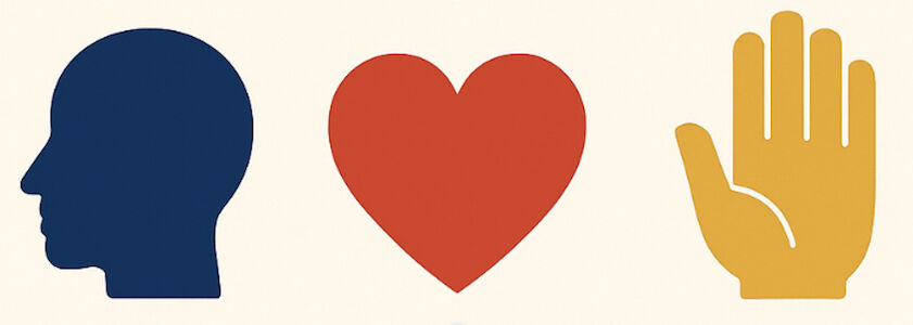 Ein blauer Kopf, ein rotes Herz und eine gelbe Hand sind als Symbole nebeneinander aufgezeichnet.